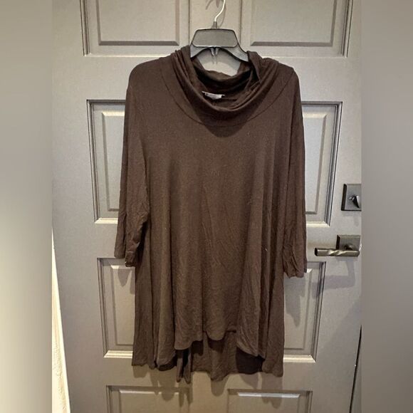 Black cow neck top - Picture 1 of 3